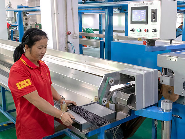 微电脑电线裁线机